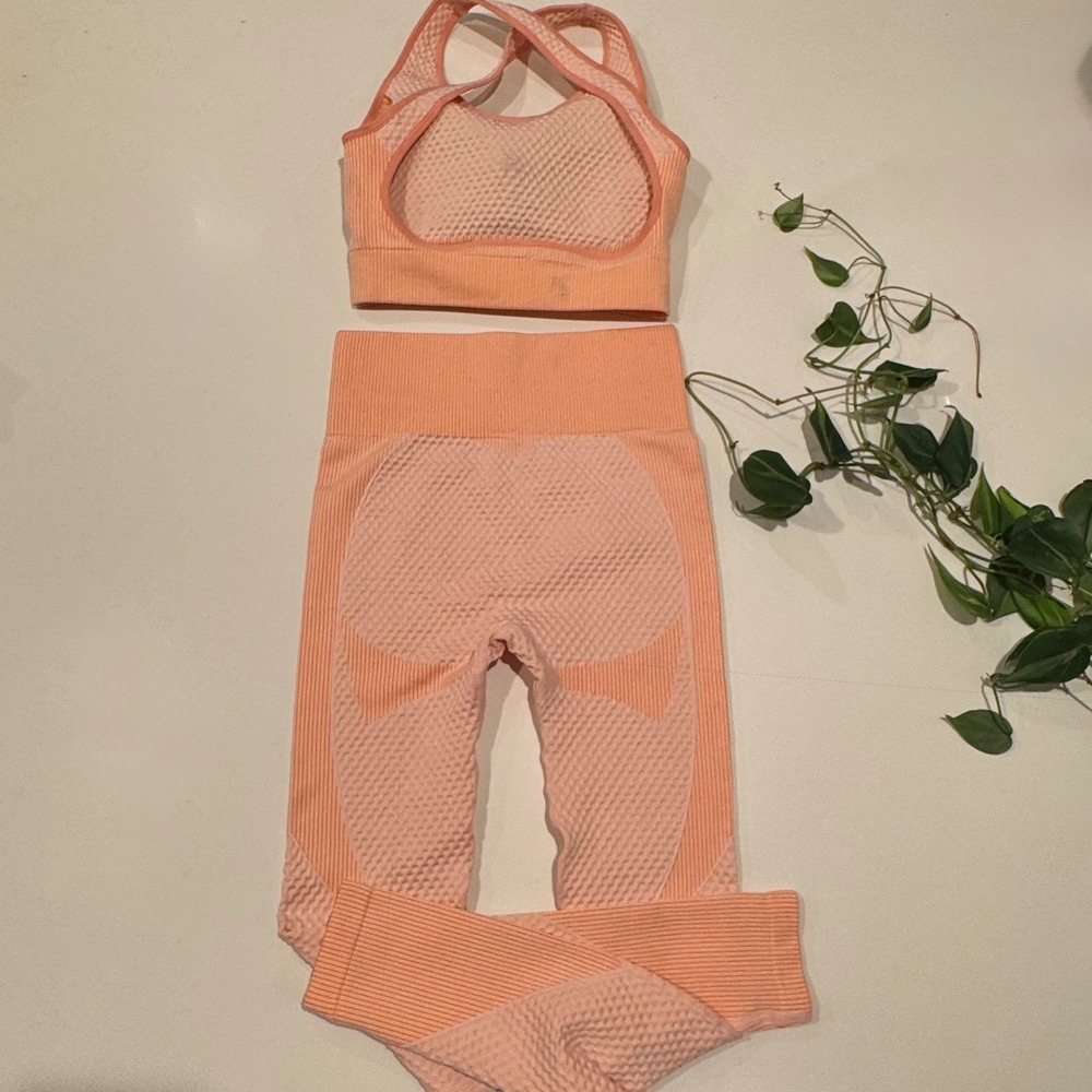 Peach‎ Seamless Scrunch Set Contour Gym Workout Leggings Activewear S - Picture 2 of 5